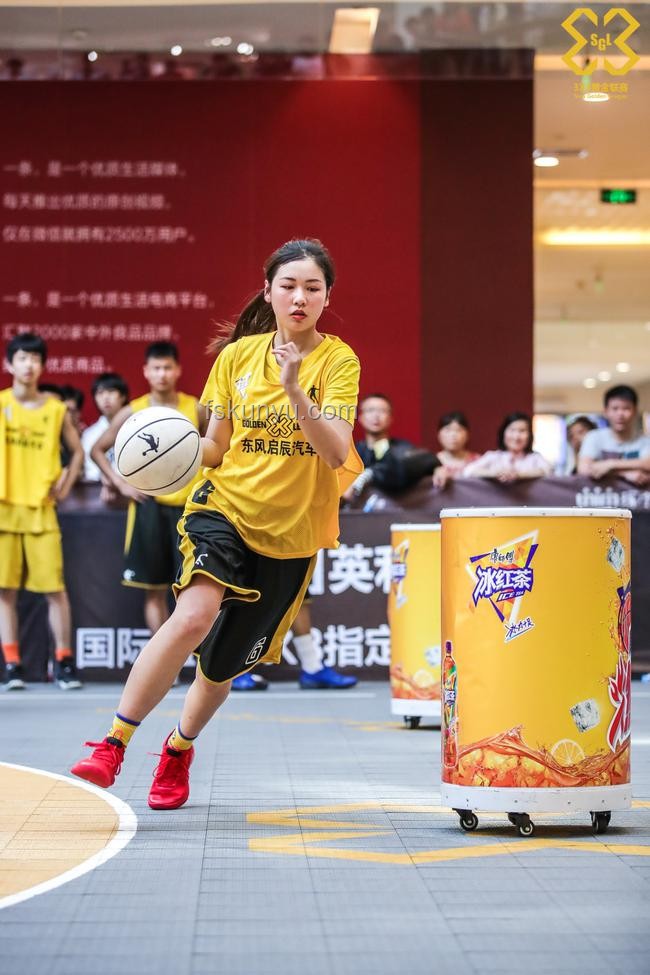 球衣变奏，逆转战局：樊振东的战术与心理创新启示